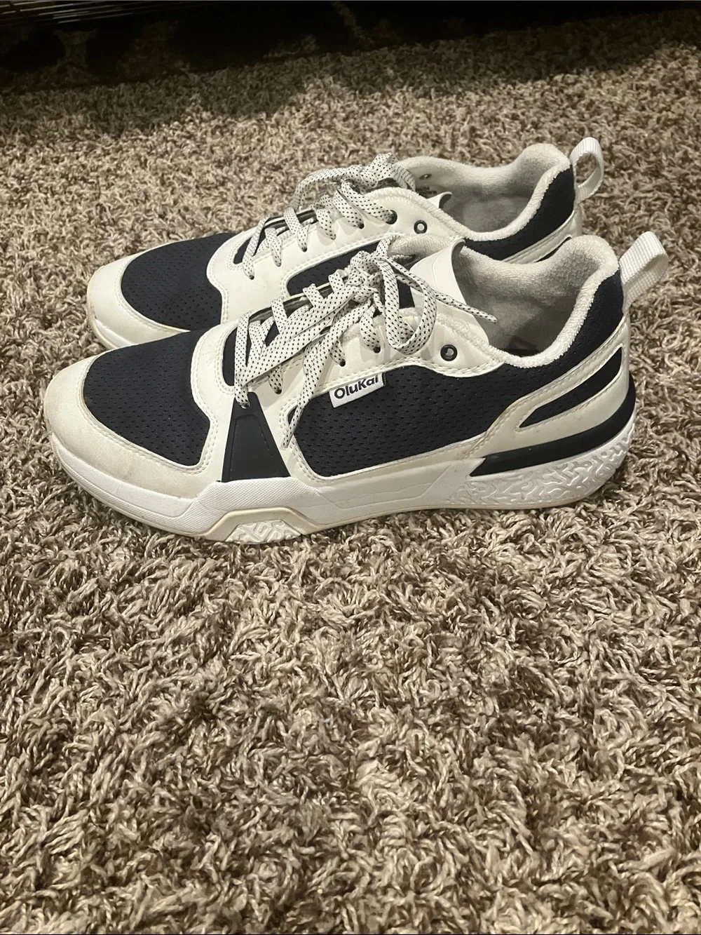 OluKai Men's Navy and White Casual Sneakers